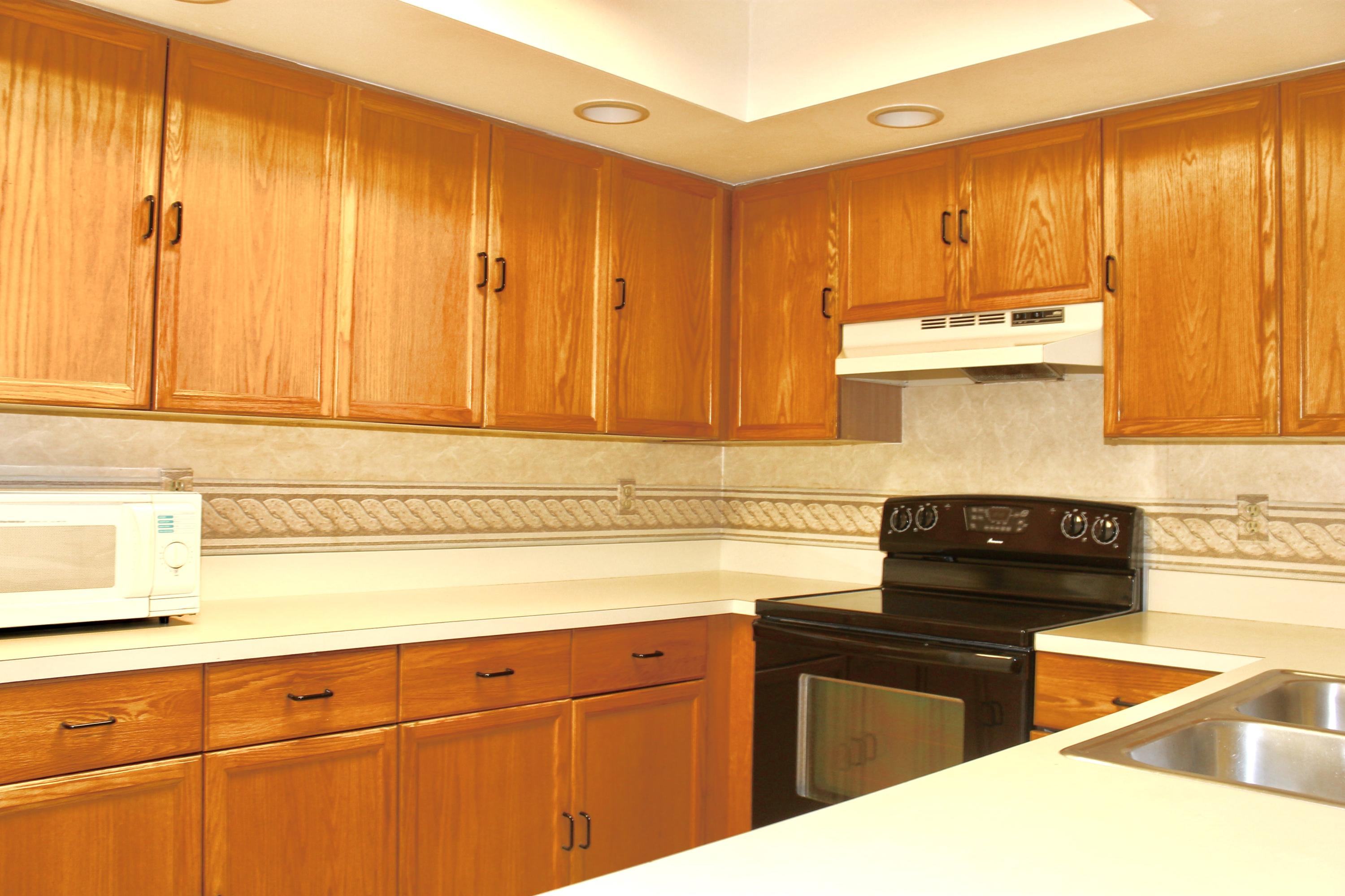 5325 Buckhead Circle, Unit 1020 Boca Raton, FL 33431 - Photo 7 of 19 Kitchen