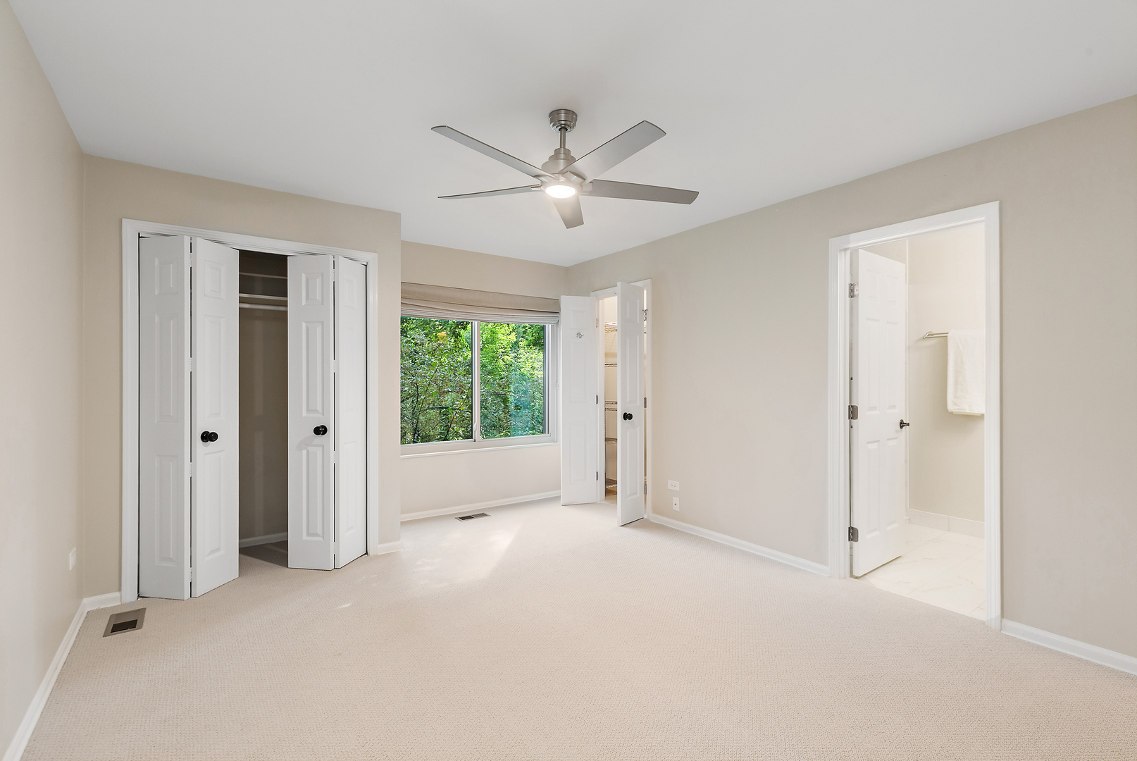 25 Shoreline Road, Unit B Lake Barrington, IL 60010 - Photo 9 of 30 Gallery Image 9