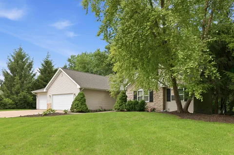 $475,000 | 3130 West Rockport Park Drive, Janesville, WI 53548