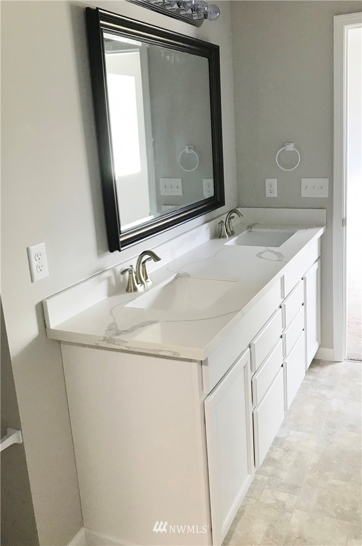 3439 Harris Road Southeast Port Orchard, WA 98366 - Photo 13 of 15 Gallery Image 13