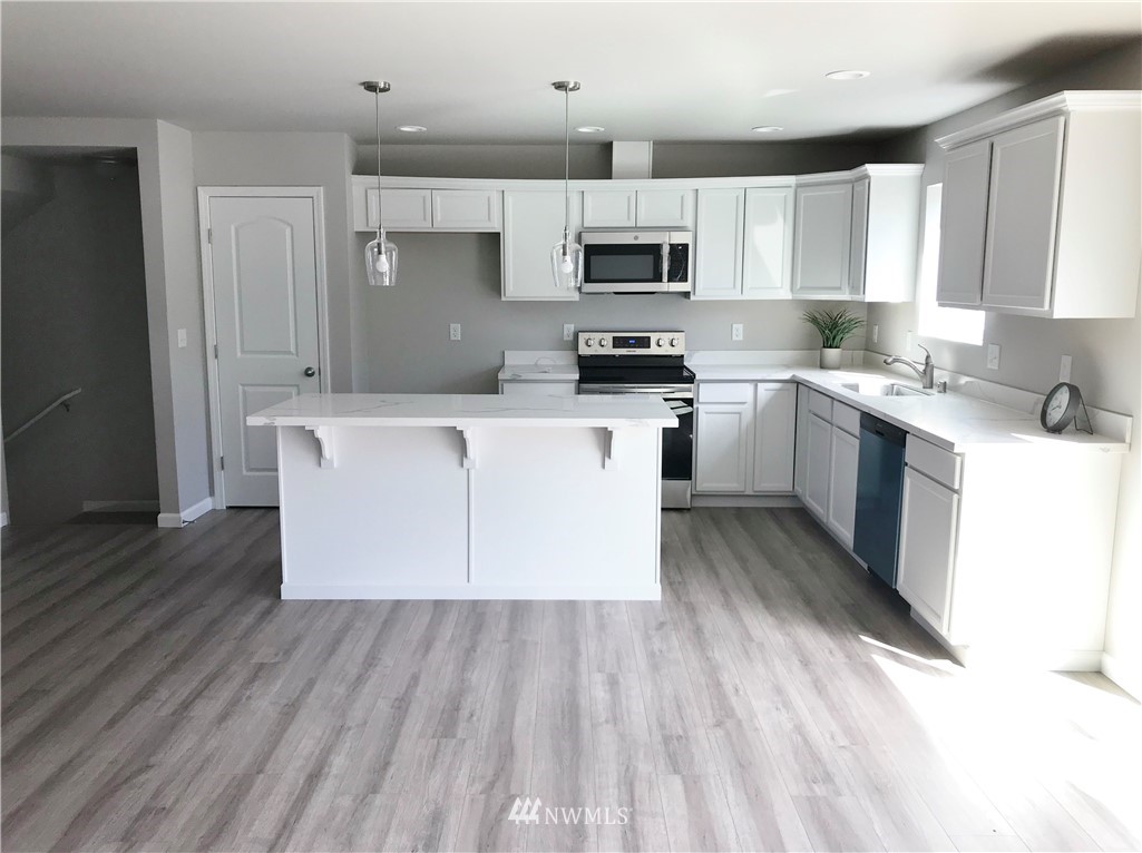 3439 Harris Road Southeast Port Orchard, WA 98366 - Photo 6 of 15 Gallery Image 6