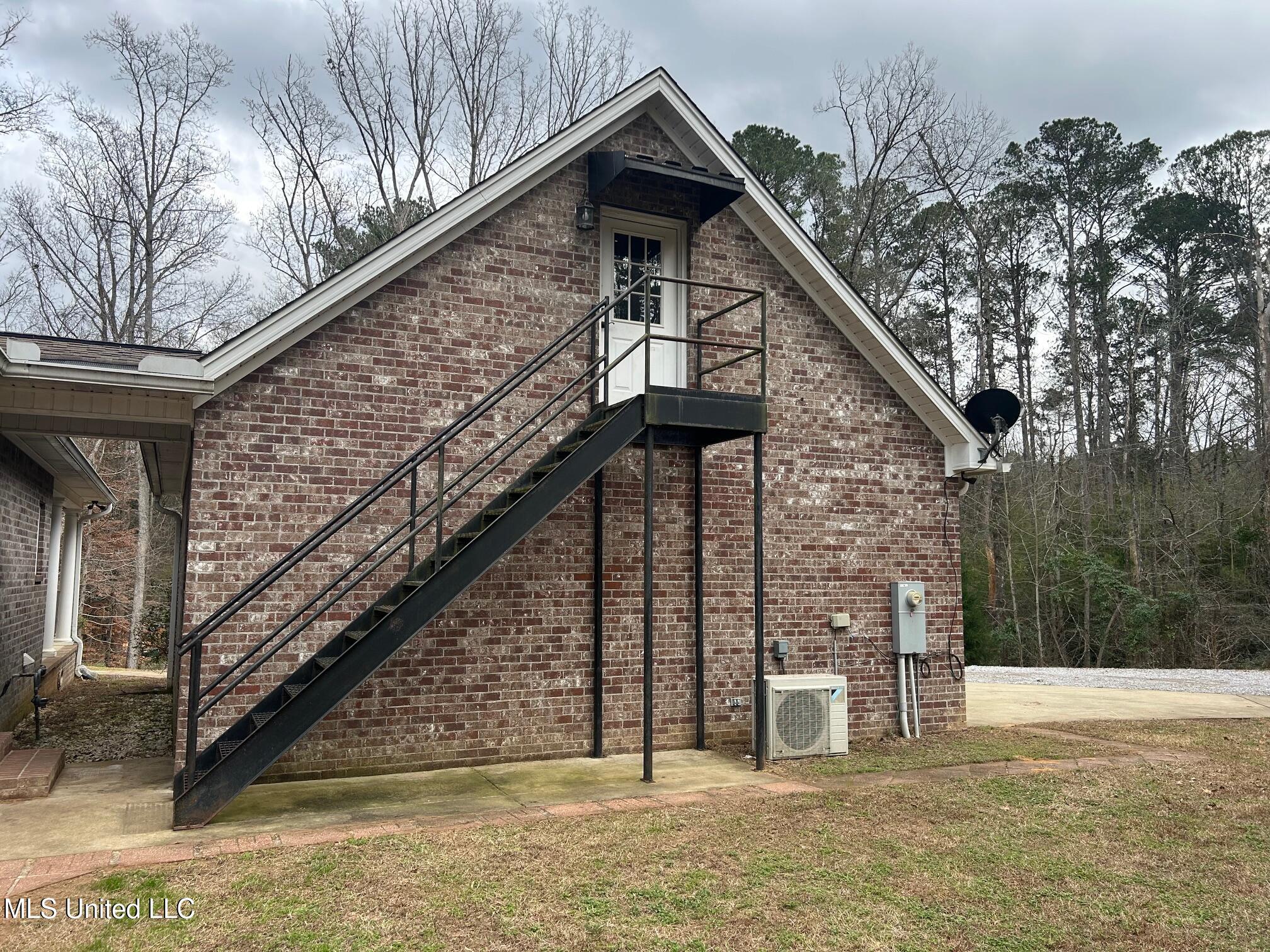 141 Myers Road Kosciusko, MS 39090 - Photo 11 of 61 IMG_5564