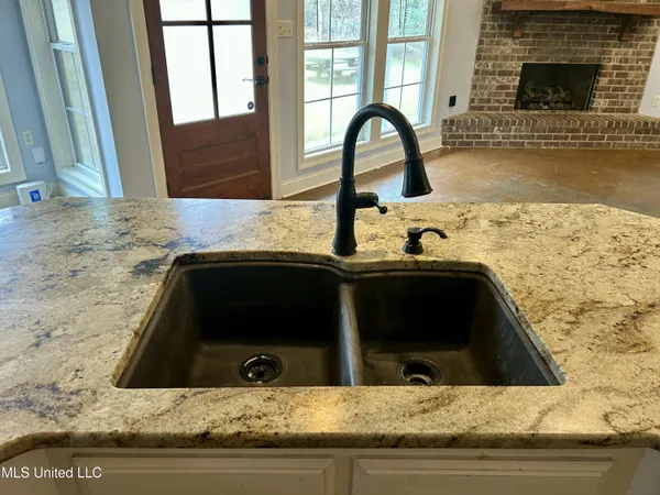 $293,000 | 141 Myers Road, Kosciusko, MS 39090