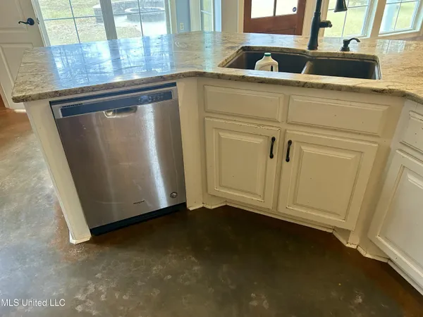 $293,000 | 141 Myers Road, Kosciusko, MS 39090