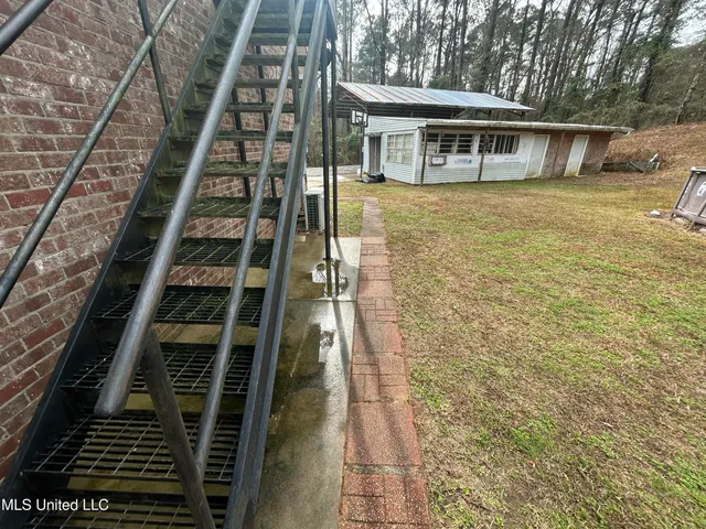 $293,000 | 141 Myers Road, Kosciusko, MS 39090