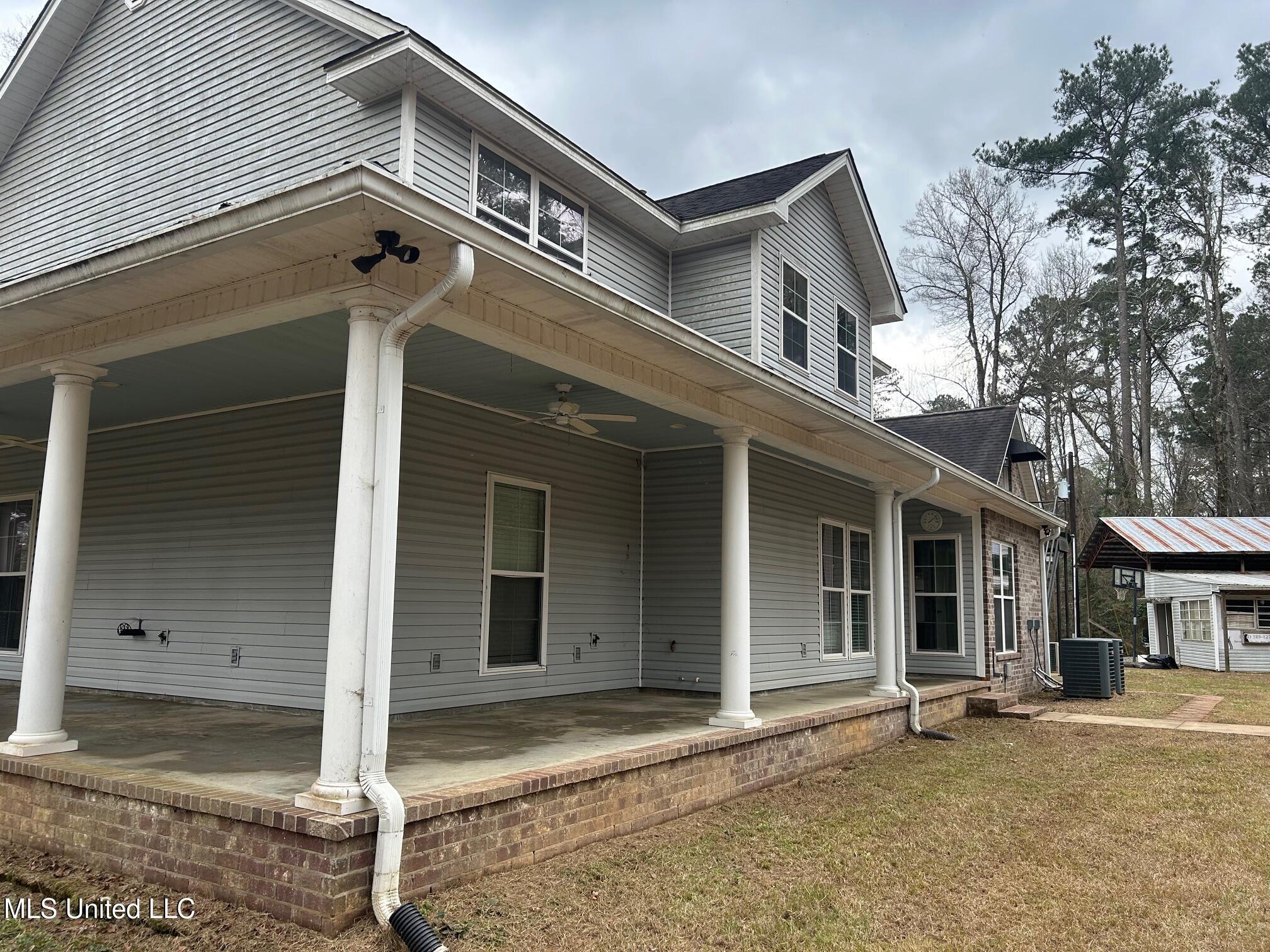 141 Myers Road Kosciusko, MS 39090 - Photo 7 of 61 IMG_5559