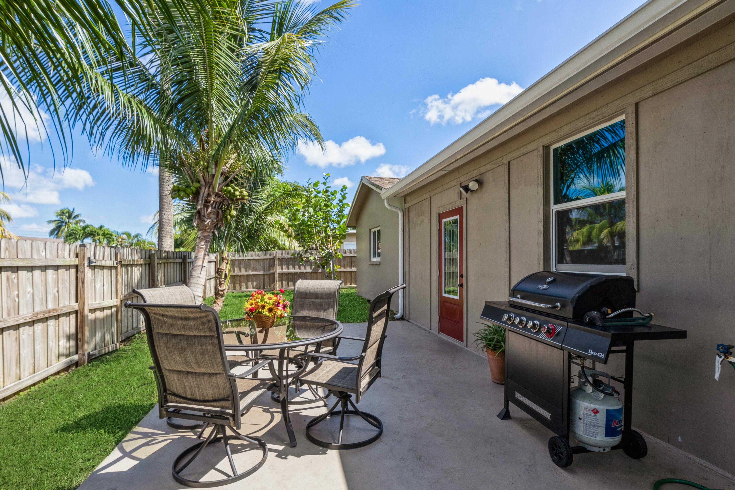 9283 Southwest 3rd Street Boca Raton, FL 33428 - Photo 27 of 33 Great for Grilling