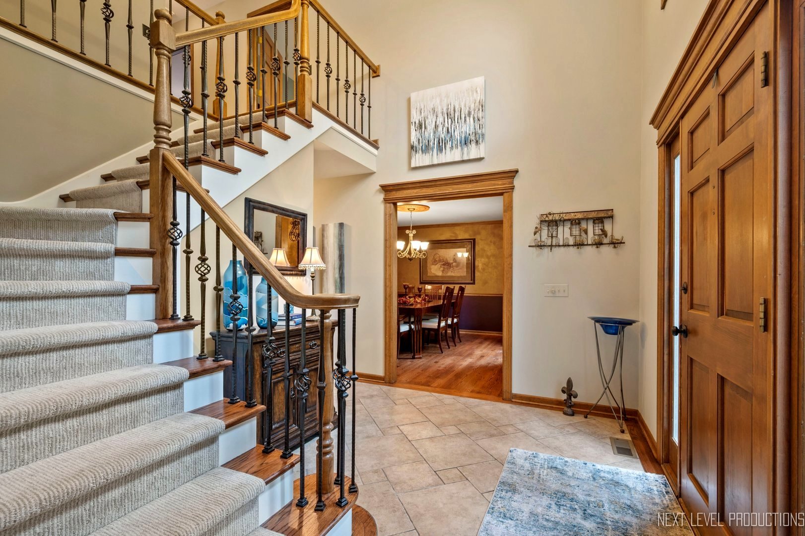 1010 Stonehedge Road St. Charles, IL 60174 - Photo 4 of 41 Gallery Image 4