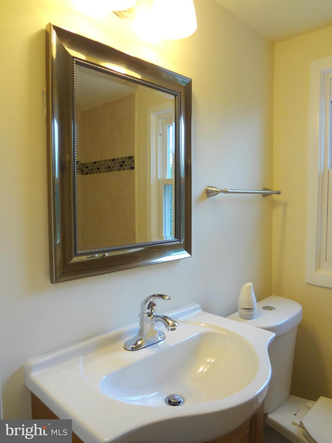 1619 Middleborough Road Baltimore, MD 21221 - Photo 12 of 30 Bath