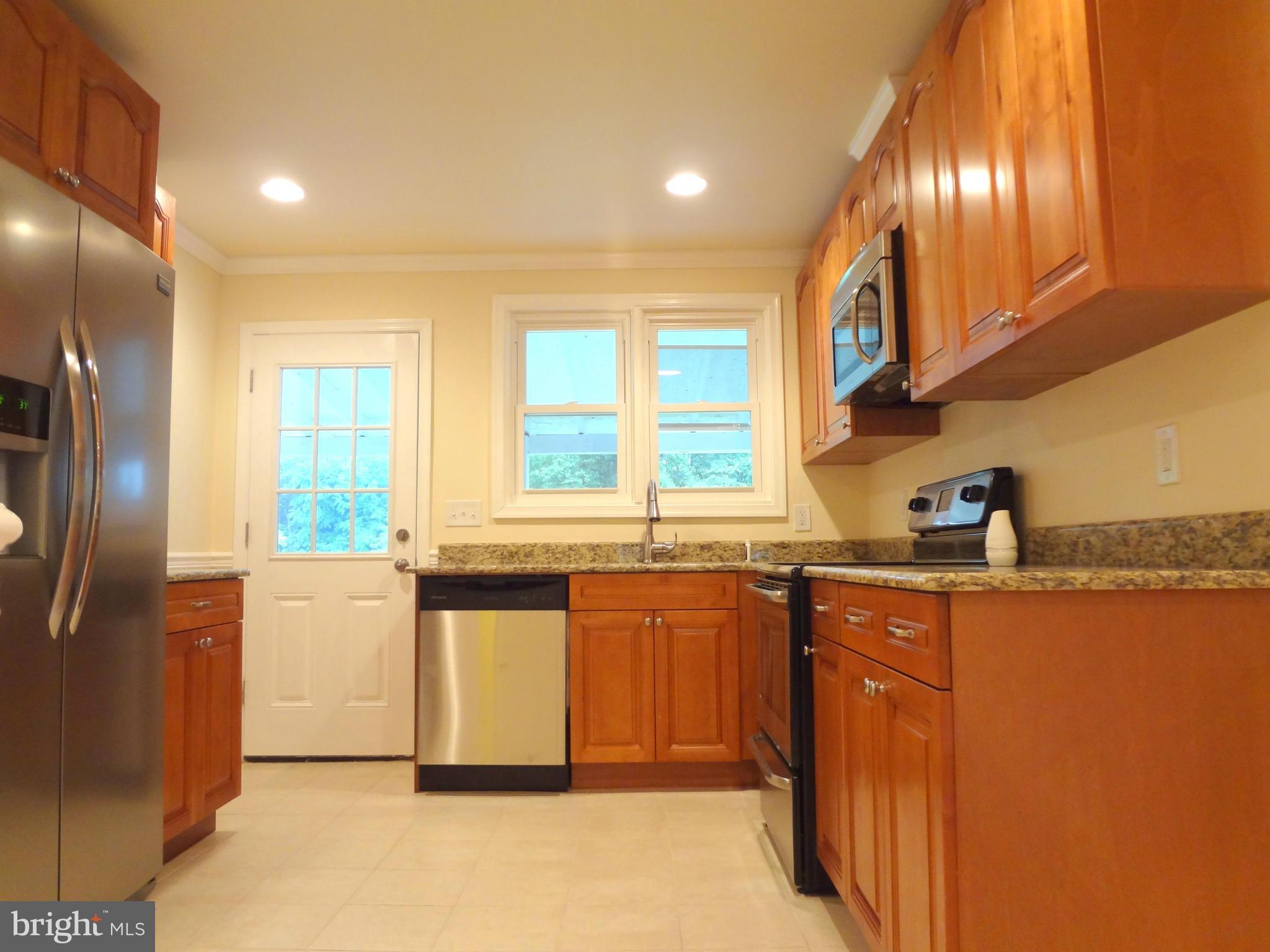 1619 Middleborough Road Baltimore, MD 21221 - Photo 3 of 30 Kitchen