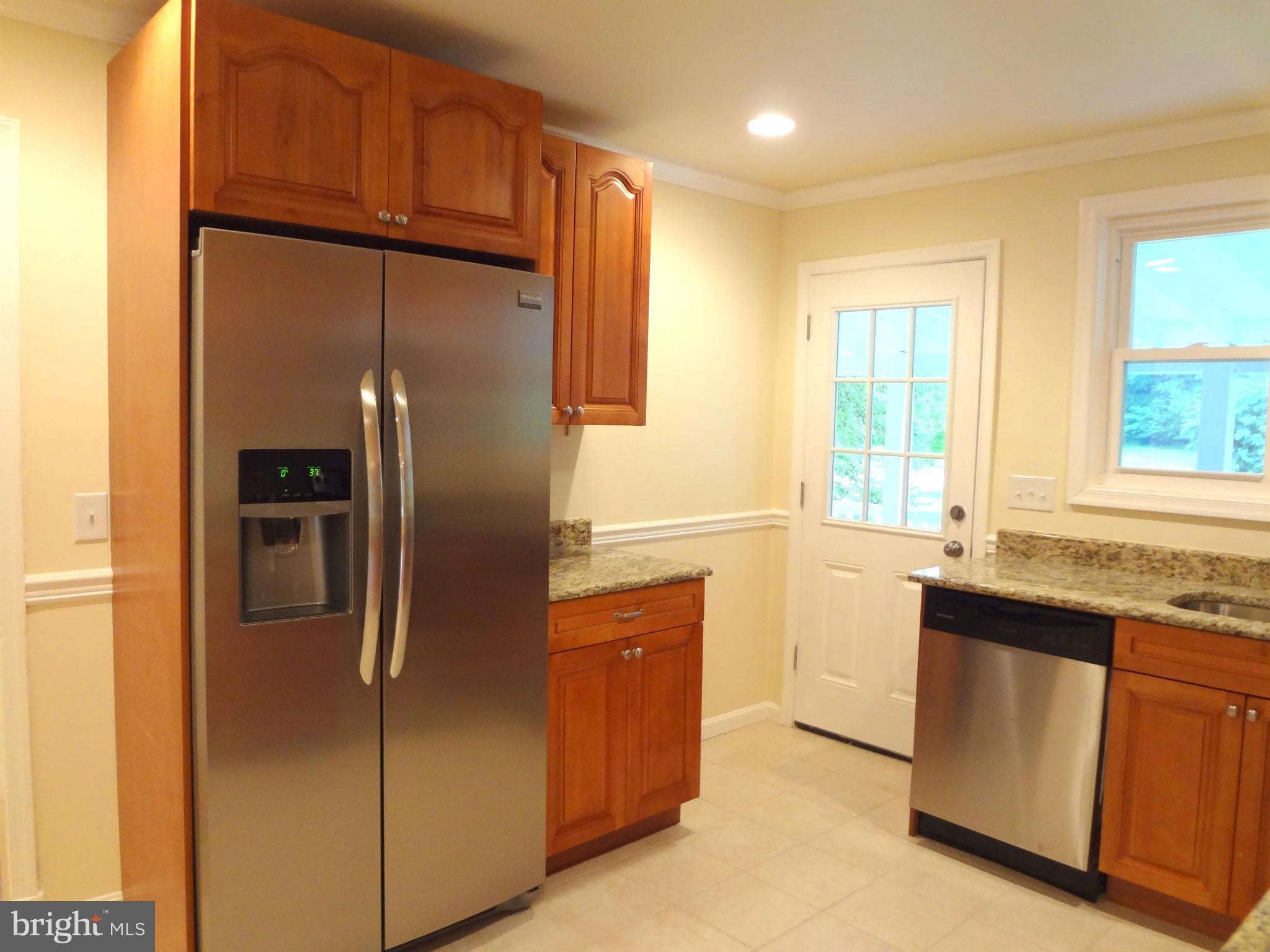 1619 Middleborough Road Baltimore, MD 21221 - Photo 5 of 30 Kitchen