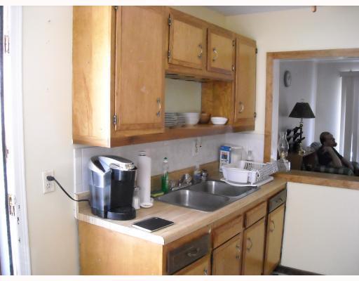 103 Chestnut Street Coraopolis, PA 15108 - Photo 11 of 17 Kitchen. Bungalow Kitchen