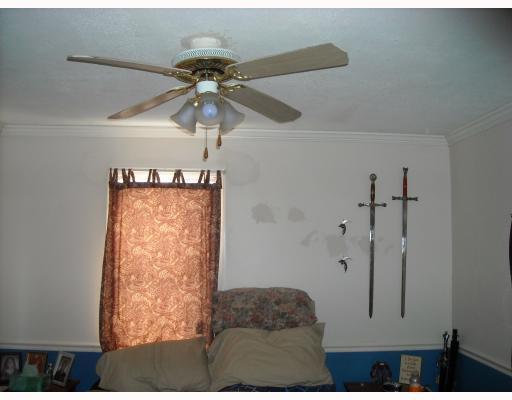 103 Chestnut Street Coraopolis, PA 15108 - Photo 12 of 17 1st Floor Plan. Bungalow Den