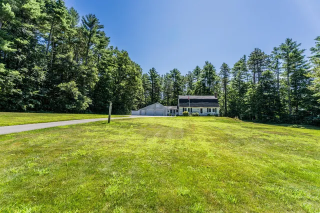 $569,000 | 26 Sanborn Road, Concord, NH 03301