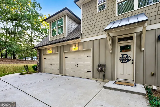 $995,000 | 385 Huckaby Road, Brooks, GA 30205