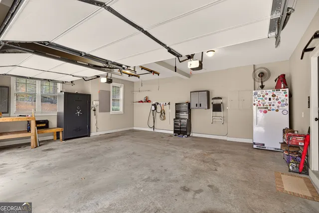 $995,000 | 385 Huckaby Road, Brooks, GA 30205