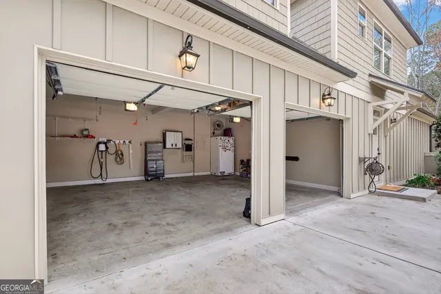 $995,000 | 385 Huckaby Road, Brooks, GA 30205