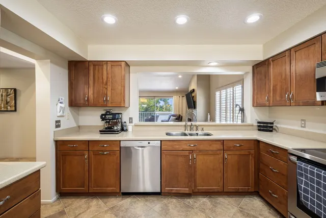 $515,000 | 340 Vista Royale Drive, Palm Desert, CA 92211