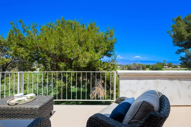 $515,000 | 340 Vista Royale Drive, Palm Desert, CA 92211