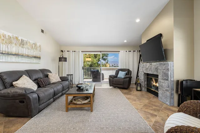 $515,000 | 340 Vista Royale Drive, Palm Desert, CA 92211