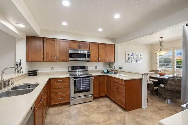 $515,000 | 340 Vista Royale Drive, Palm Desert, CA 92211