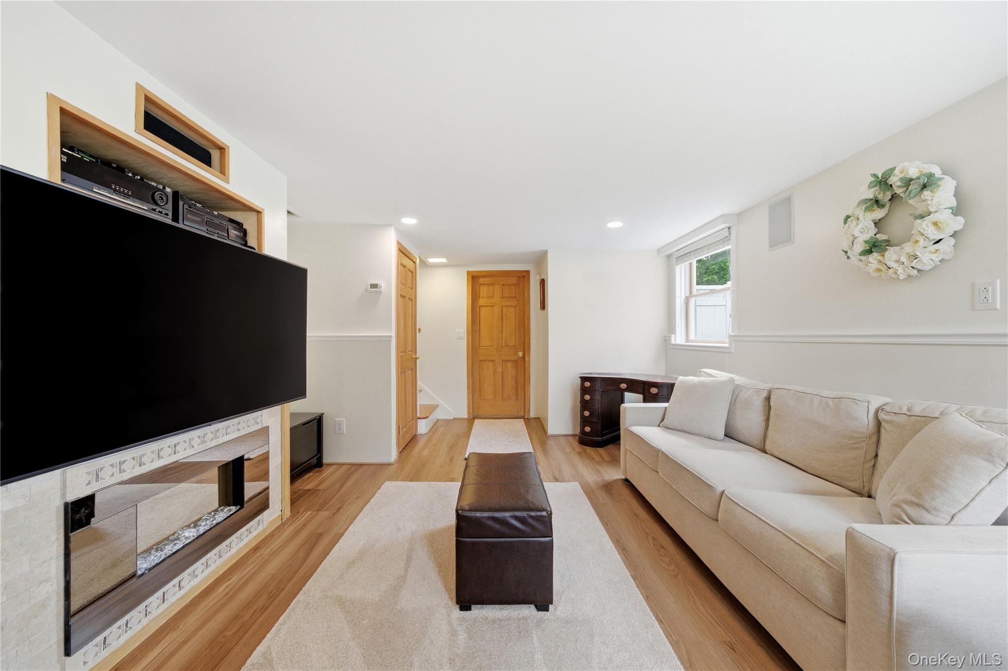 82 Sunset Road Bay Shore, NY 11706 - Photo 27 of 38