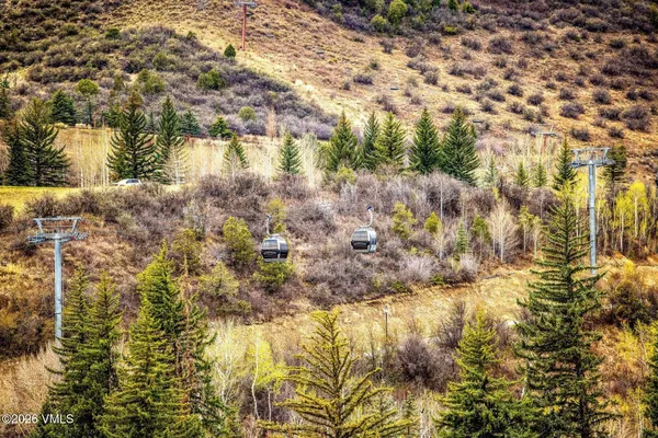 $1,600,000 | 137 Benchmark Road, Unit 518, Avon, CO 81620