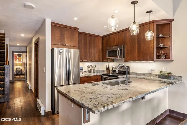 $1,600,000 | 137 Benchmark Road, Unit 518, Avon, CO 81620