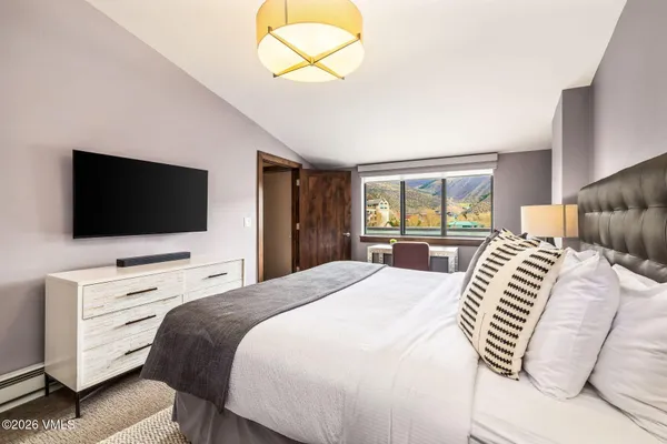 $1,600,000 | 137 Benchmark Road, Unit 518, Avon, CO 81620
