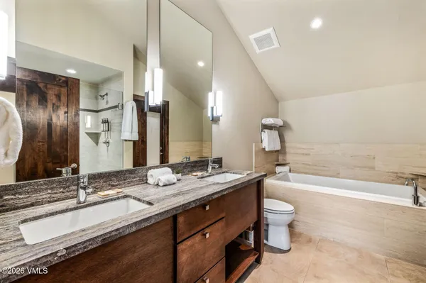 $1,600,000 | 137 Benchmark Road, Unit 518, Avon, CO 81620