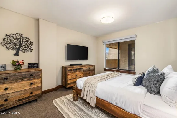 $1,600,000 | 137 Benchmark Road, Unit 518, Avon, CO 81620