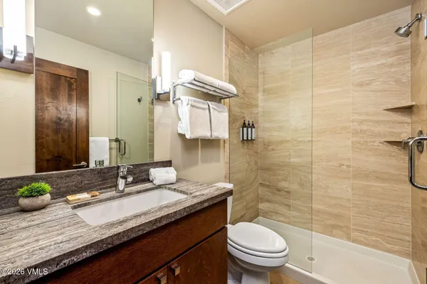 $1,600,000 | 137 Benchmark Road, Unit 518, Avon, CO 81620