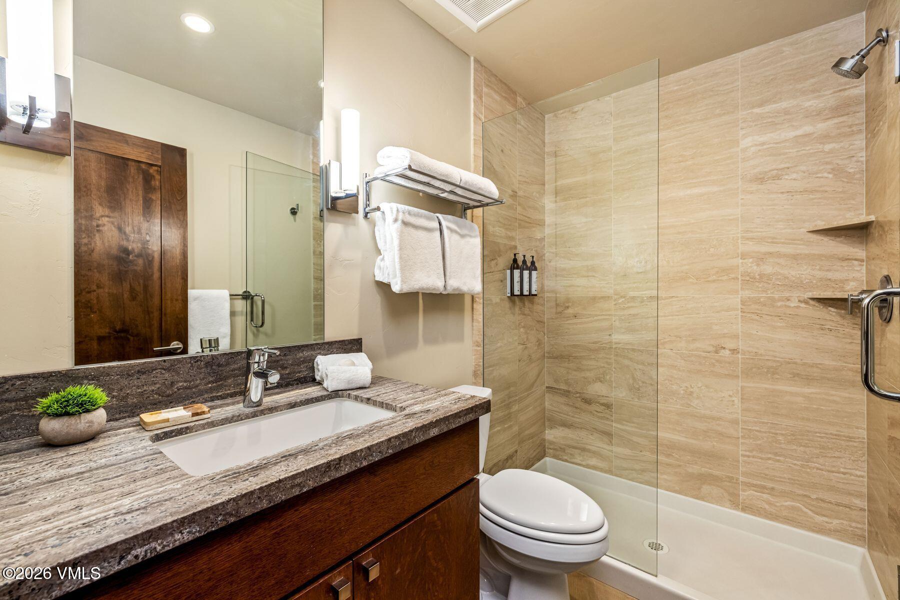 137 Benchmark Road, Unit 518 Avon, CO 81620 - Photo 28 of 34 photo_online_028