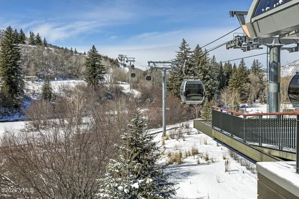$1,600,000 | 137 Benchmark Road, Unit 518, Avon, CO 81620