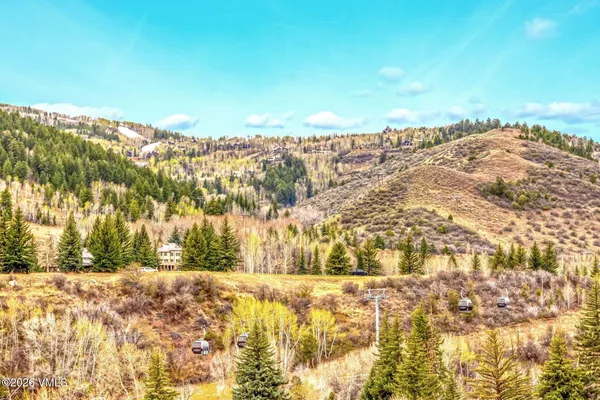 $1,600,000 | 137 Benchmark Road, Unit 518, Avon, CO 81620