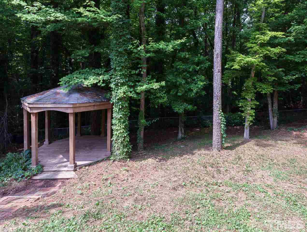 5808 Caledonia Street Raleigh, NC 27609 - Photo 8 of 25 Gallery Image 8