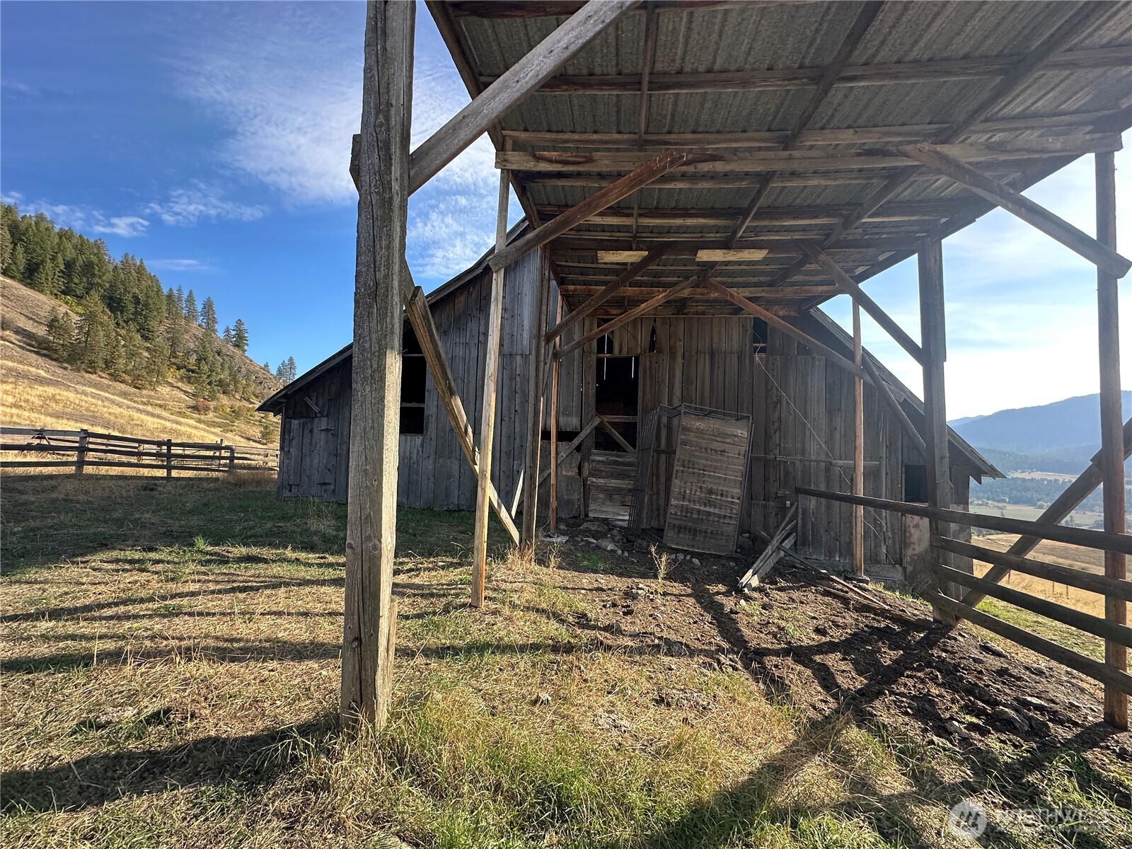 640 Highland Loop Road Kettle Falls, WA 99141 - Photo 32 of 38 a view of a house with a window