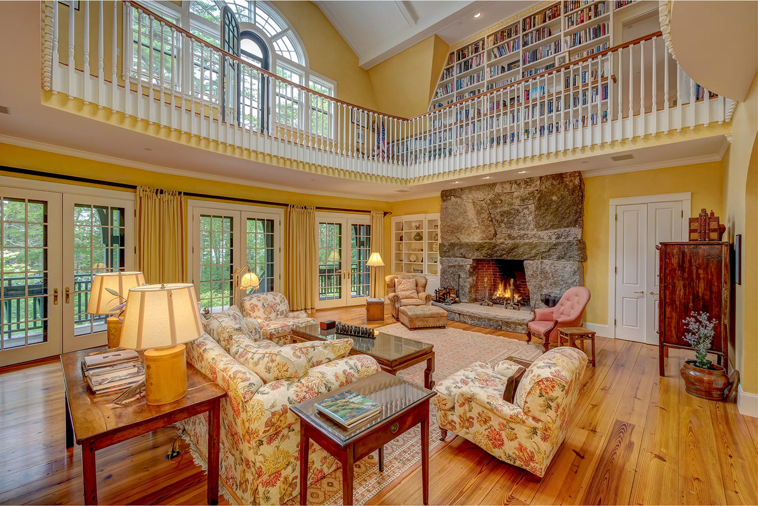 320-330 Sound Drive Mount Desert, ME 04660 - Photo 30 of 68 19-4.Liv Room:balustrade