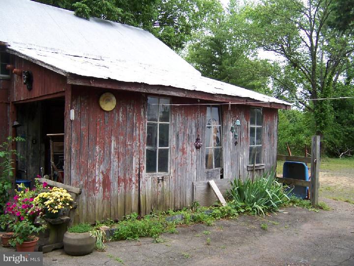 1271 Swamp Road Furlong, PA 18925 - Photo 5 of 11 Barn