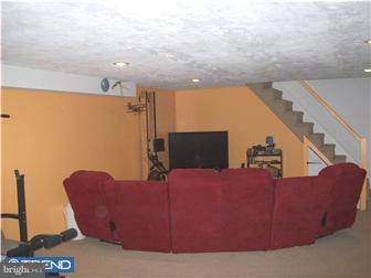 716 Ripley Street Philadelphia, PA 19111 - Photo 9 of 12 Family Room