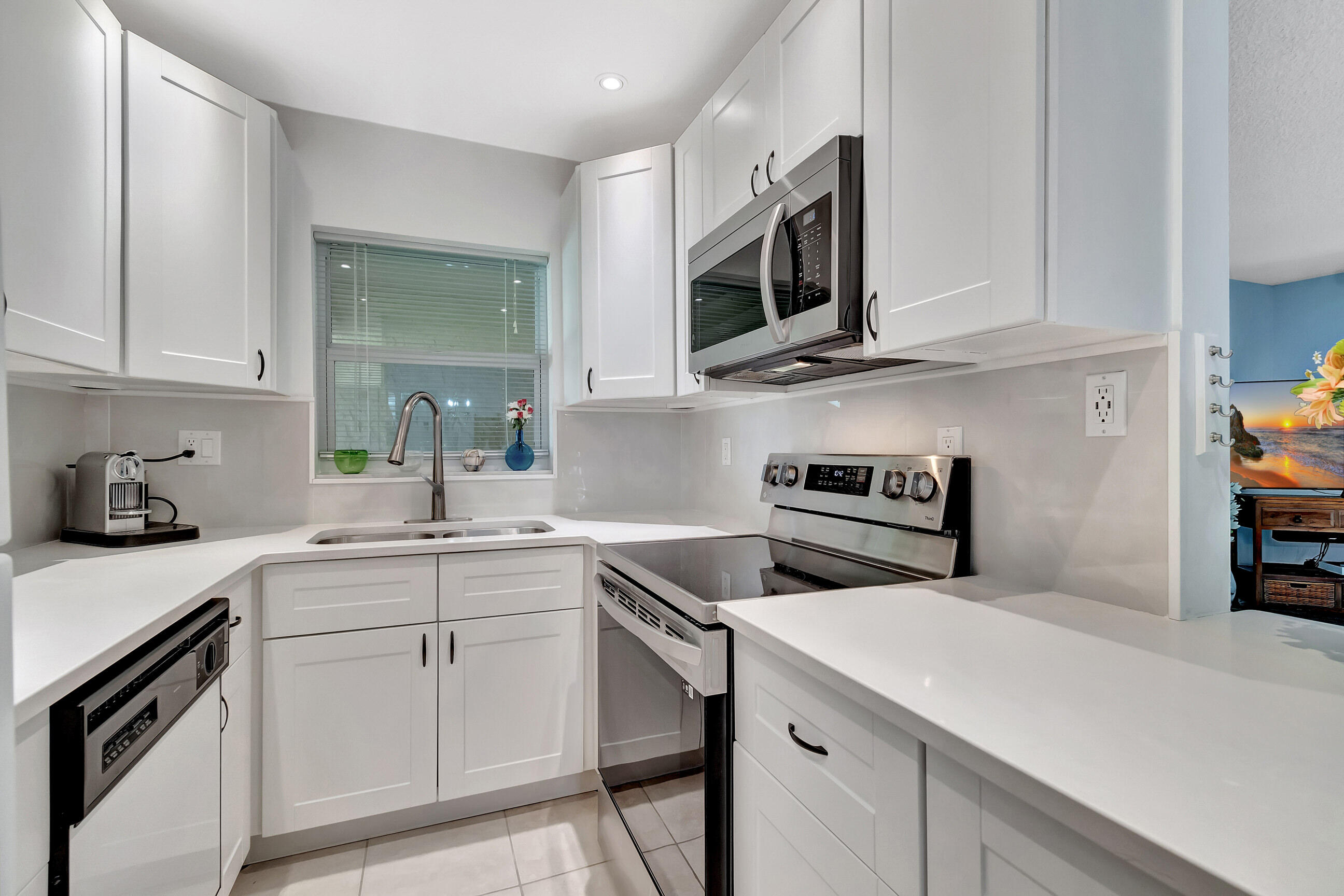 1301 Northwest 12th Avenue, Unit 412A Boca Raton, FL 33486 - Photo 12 of 49 DSC_6883
