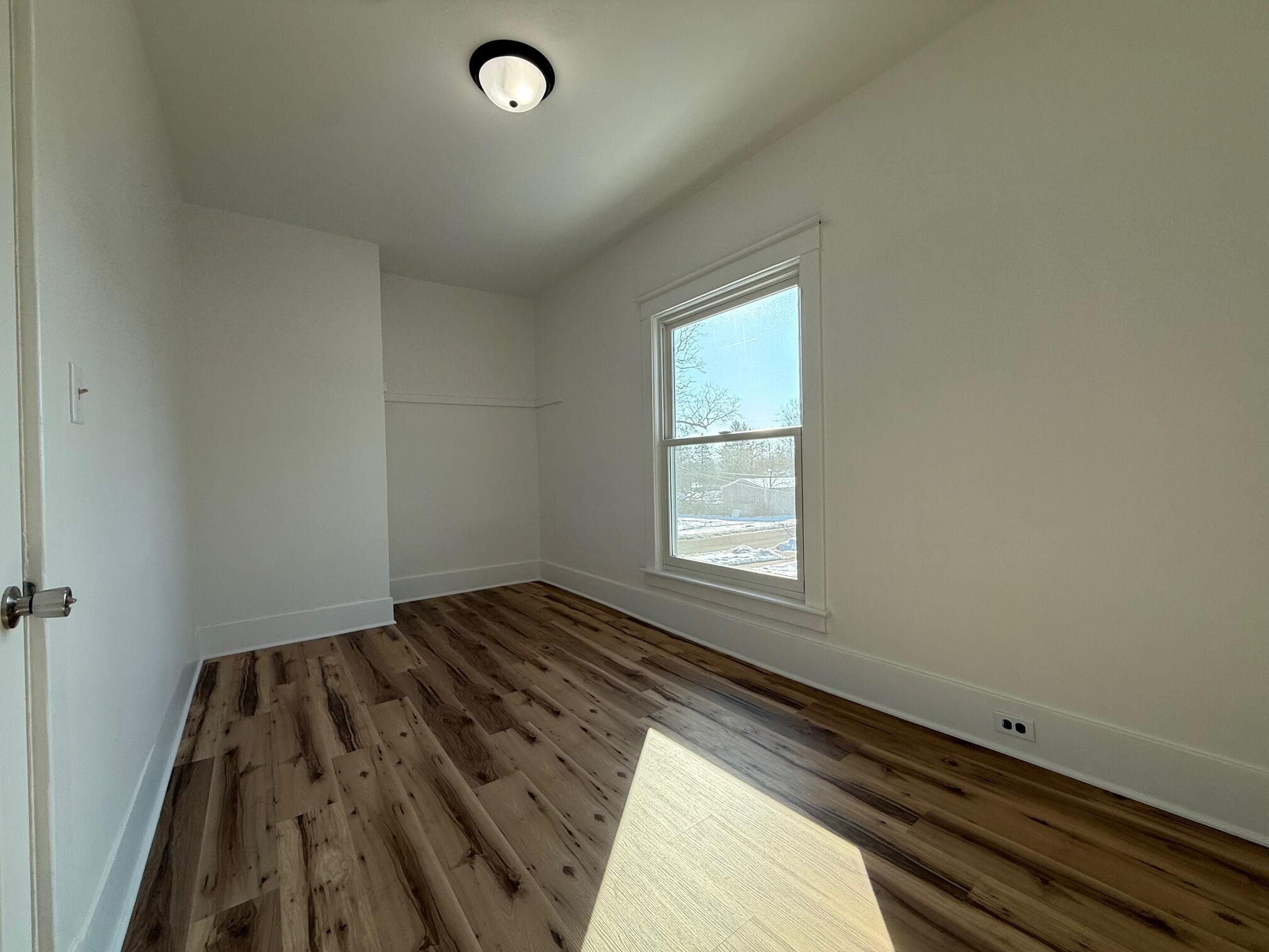 421 Lewis Street Belding, MI 48809 - Photo 23 of 30 IMG_6856