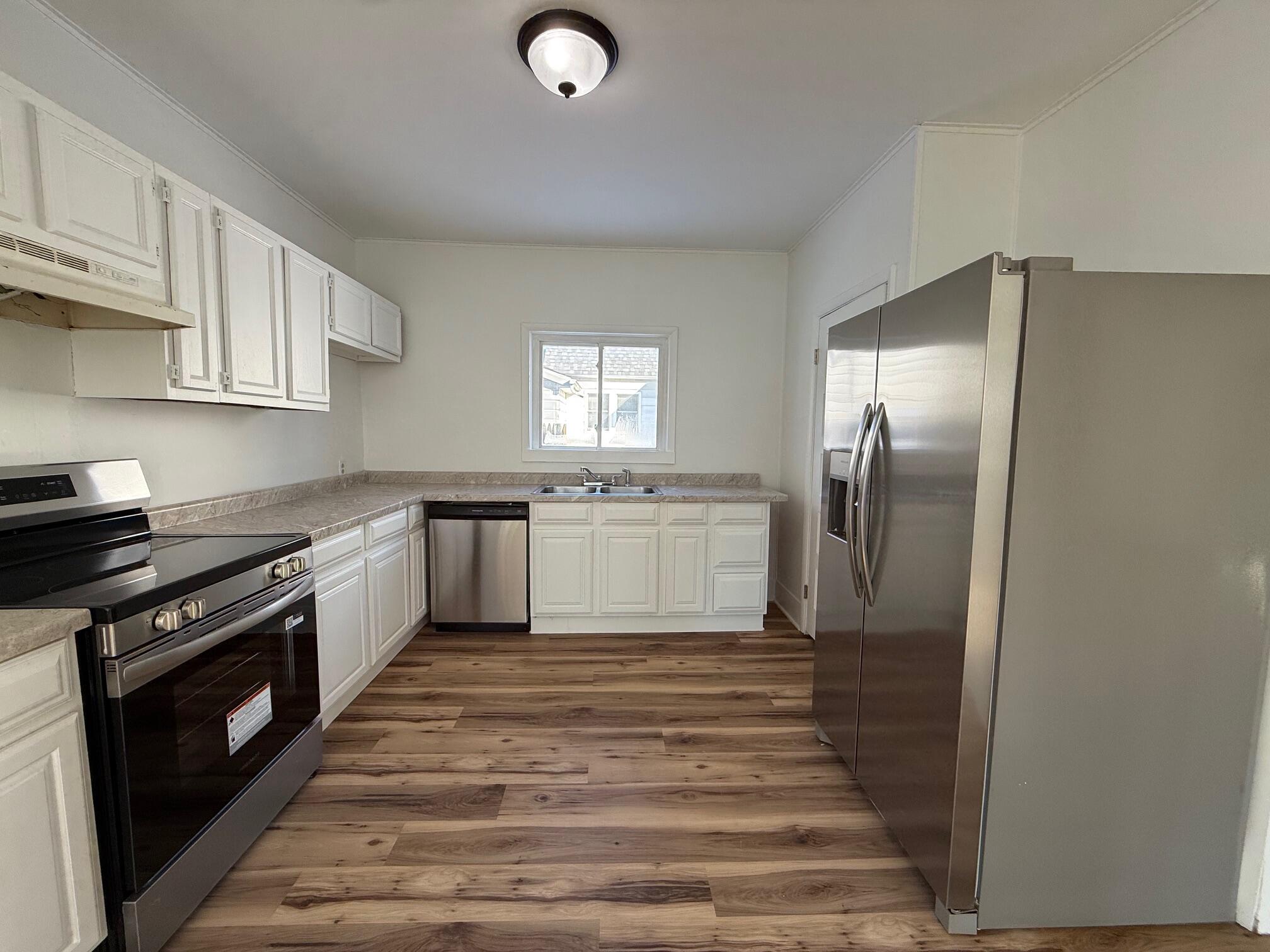 421 Lewis Street Belding, MI 48809 - Photo 8 of 30 IMG_6832