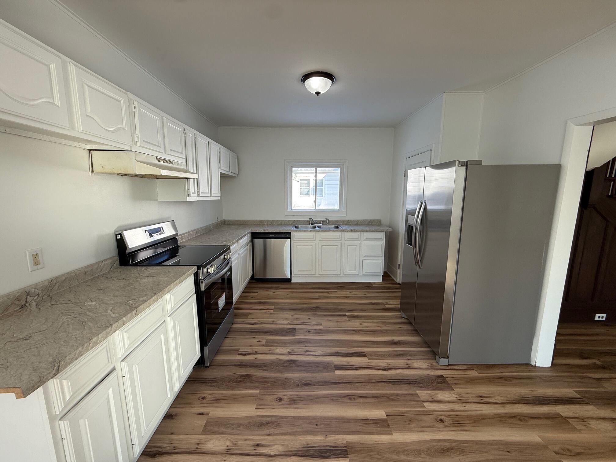 421 Lewis Street Belding, MI 48809 - Photo 9 of 30 IMG_6828