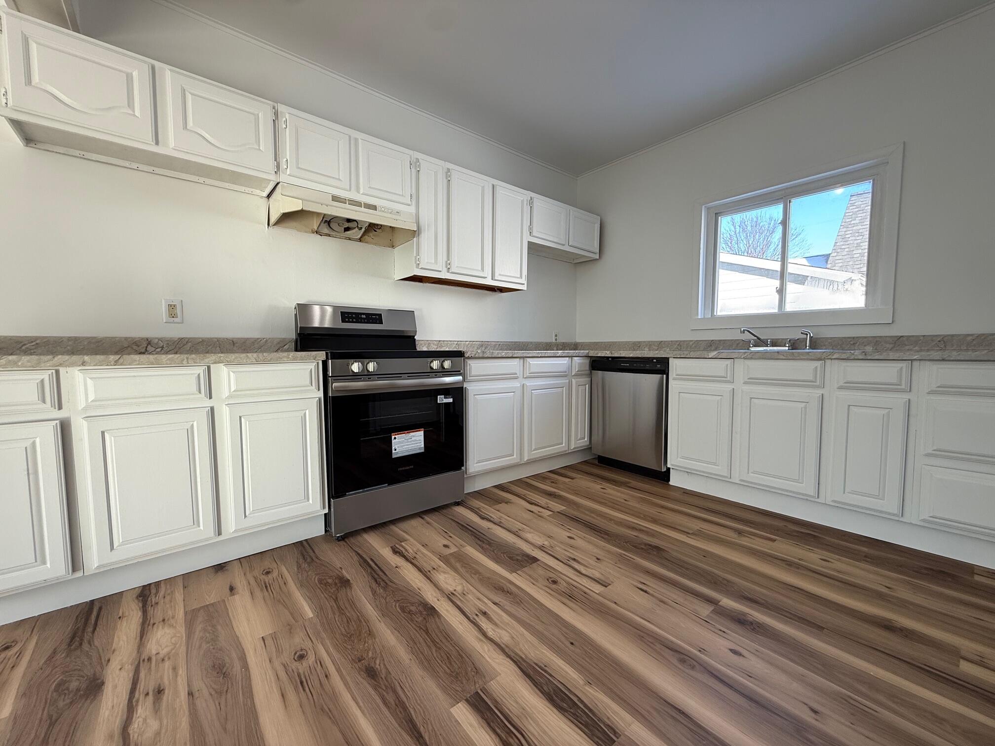 421 Lewis Street Belding, MI 48809 - Photo 10 of 30 IMG_6829