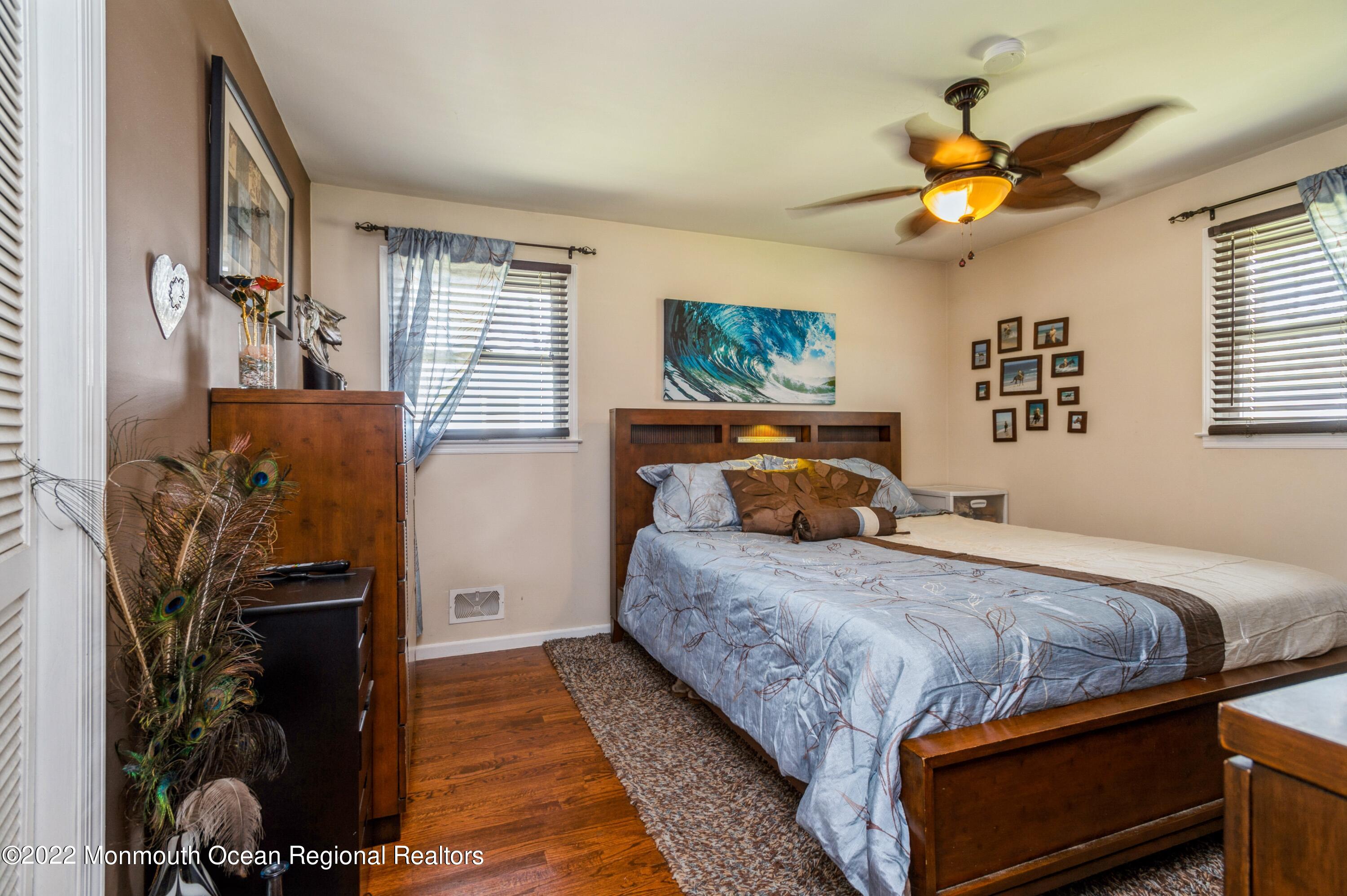 422 East Millstream Road Cream Ridge, NJ 08514 - Photo 15 of 21 15_422EMillstreamRoad_153_2ndBedroom_HiR
