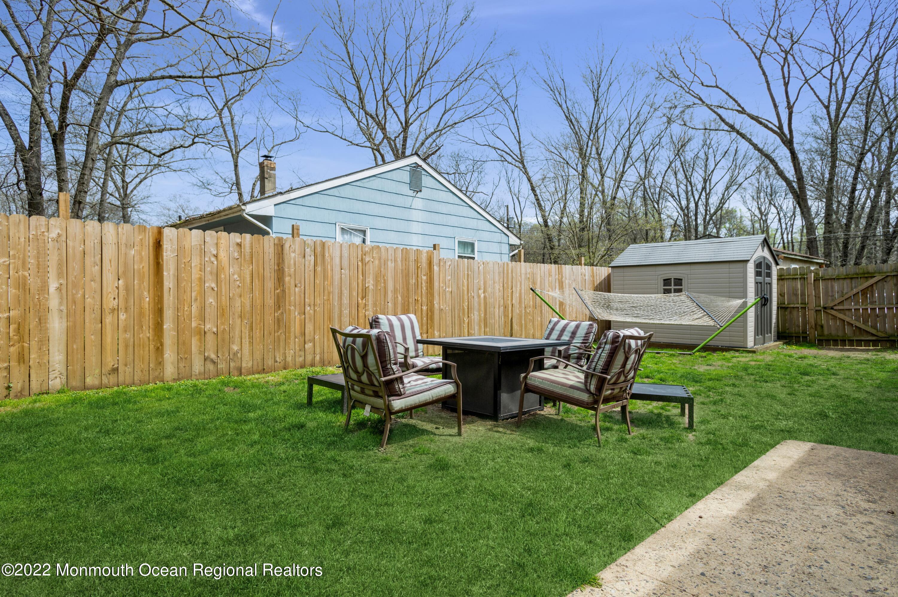 422 East Millstream Road Cream Ridge, NJ 08514 - Photo 21 of 21 21_422EMillstreamRoad_26001_BackYard_HiR