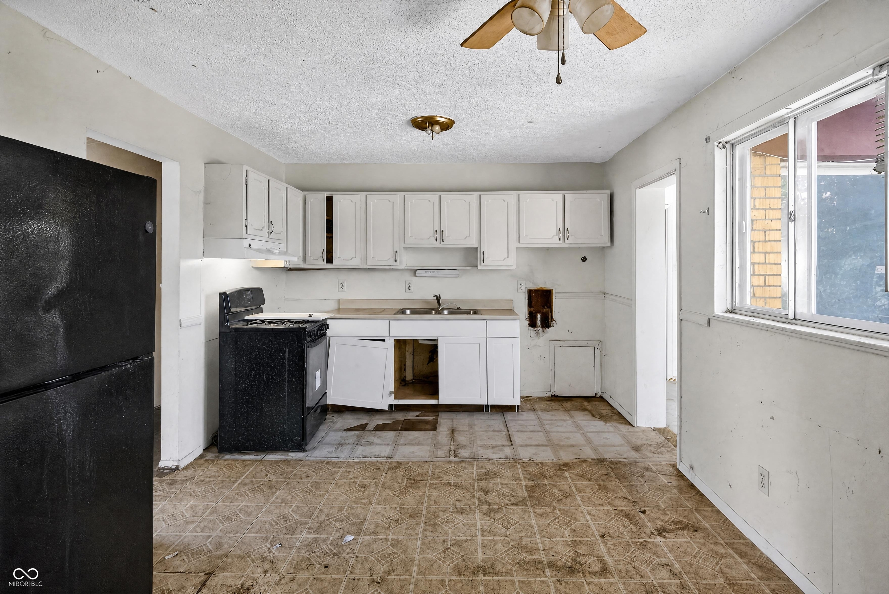 8538 Montery Road Indianapolis, IN 46226 - Photo 16 of 27