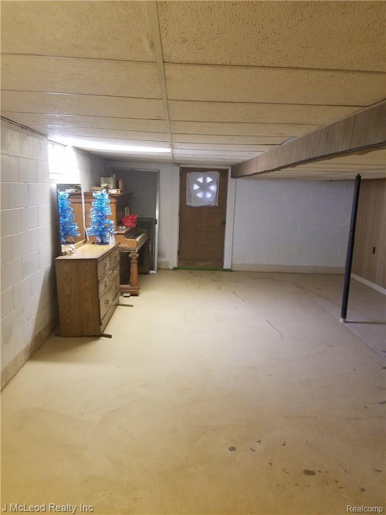 6975 Caine Road Vassar, MI 48768 - Photo 16 of 19 20170524_124901.jpg