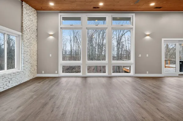 $379,900 | 7946 Wright Road, Niles, MI 49120